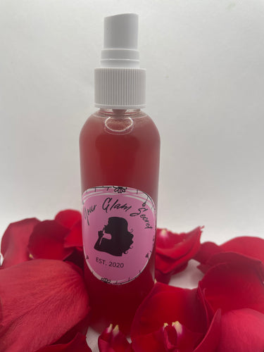 This luxe facial spray  features distilled water, organic roses and essential oil blend of rose oil, ginger, bergamot, ylang ylang, geranium, lemon, coriander seed, jasmine, and palmrosa 