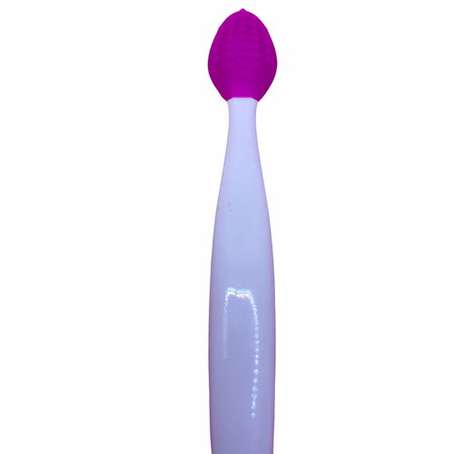 Lip exfoliation brush. Removes excess dead skin on lips to reveal super soft lips.
