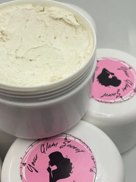 Easily absorbs into skin helping to condition, soften,and smooth while preventing dryness. Fluffy and luxurious, indulge your skin in a delicious lavender, patchouli and lemon scent. bodyscrub